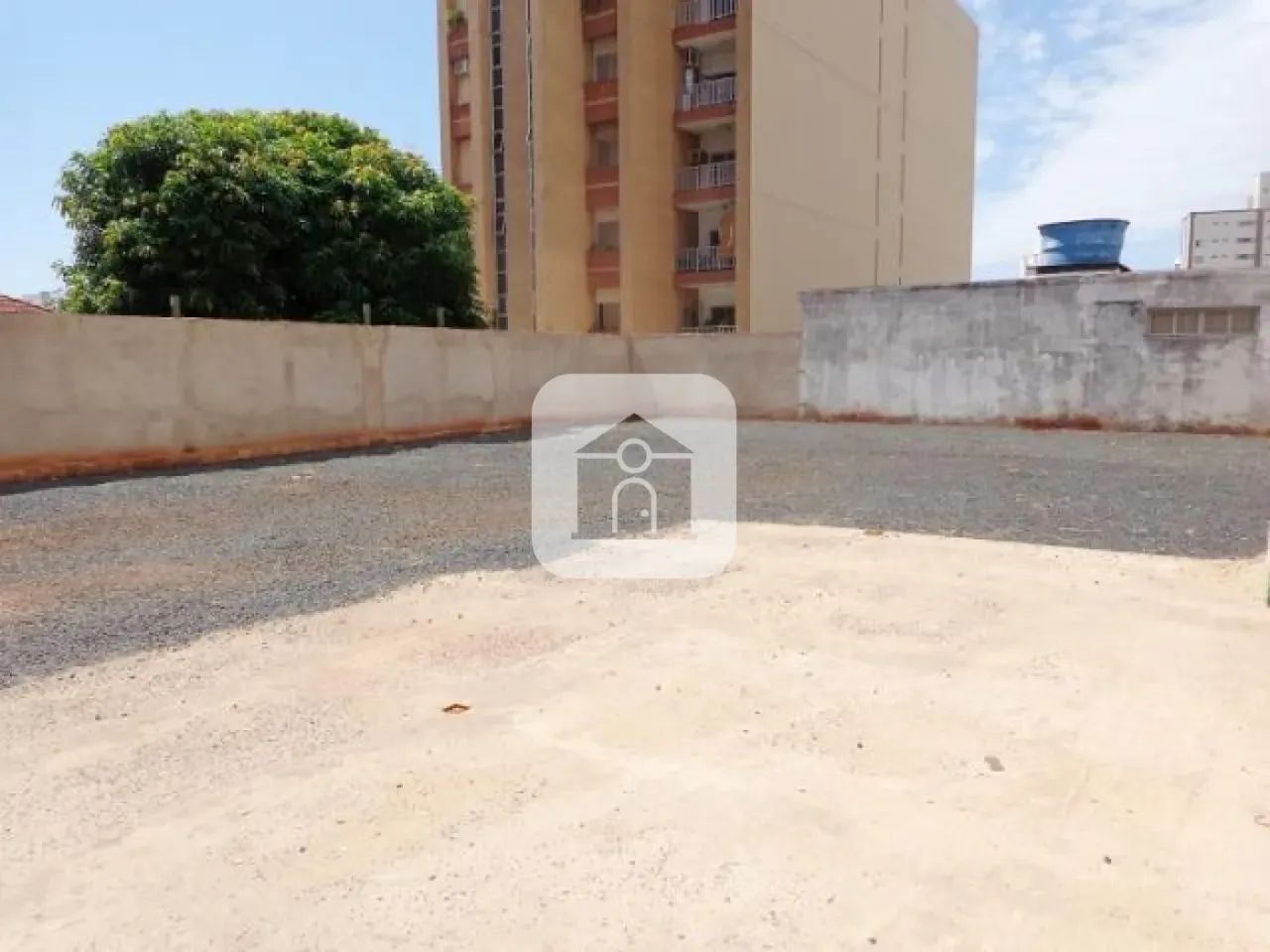 Área comercial para locação no bairro Martins - Foto 5