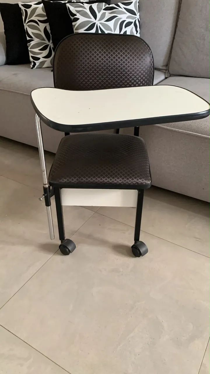 Mesinha de Manicure e Pedicure