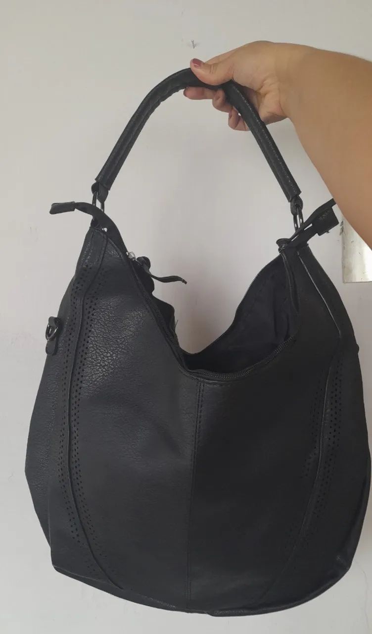Bolsas novas ,em couro tratado