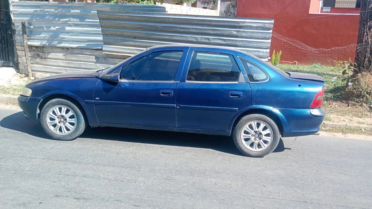 Chevrolet Vectra CD 2.2 16V / 2.0 16V Mec./aut. 1998