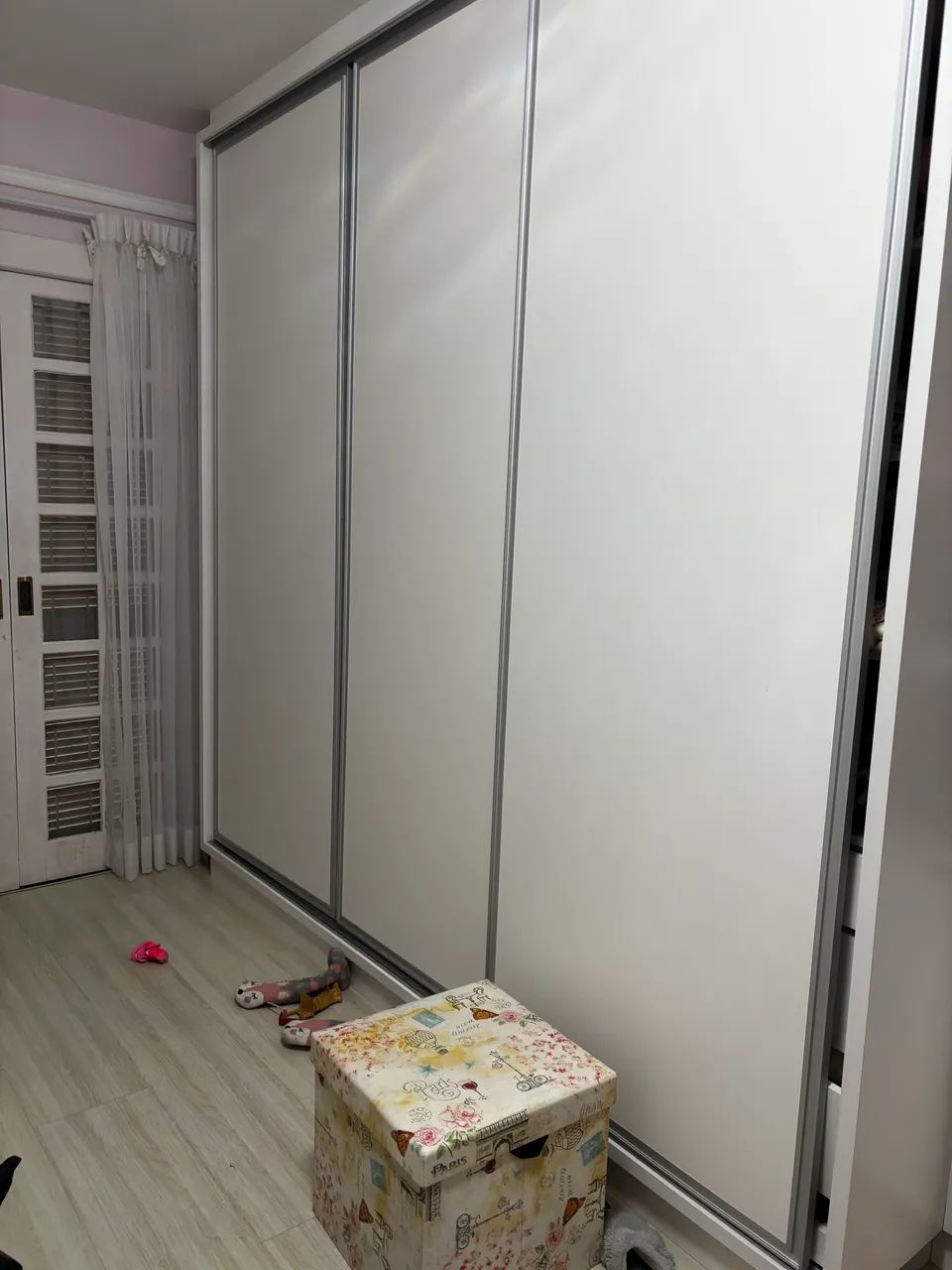 Vende-se Roupeiro com prateleira lateral - Ótimo estado! - Foto 2