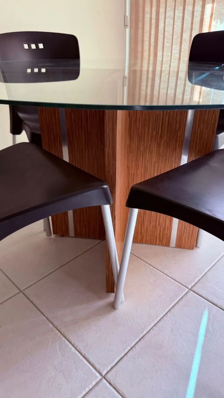 Mesa de jantar redonda 4 lugares - Foto 2