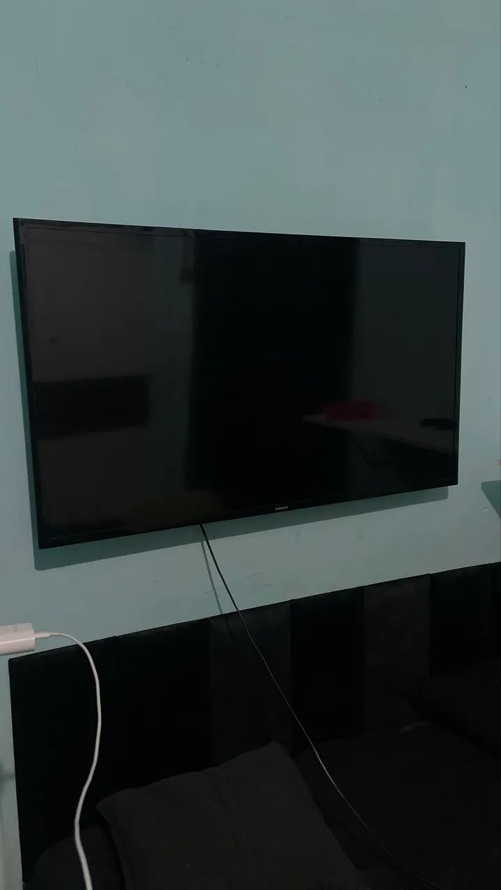 TV Samsung 43 polegadas novinha