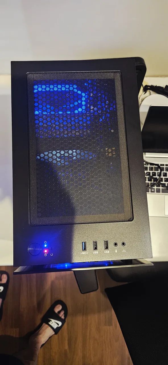 Computador Pichau Gamer, Ryzen 5 3500X, com teclado Gamer e suporte de chão  - Foto 4