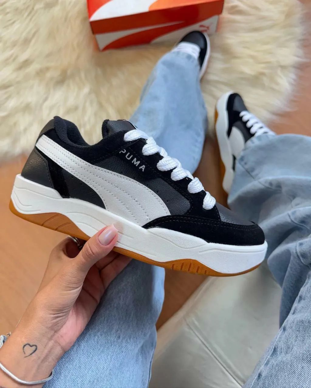 Tênis Puma preto e branco 