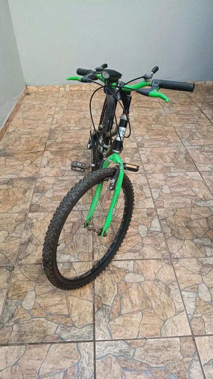 Bicicleta Aro 24 com marcha  - Foto 2