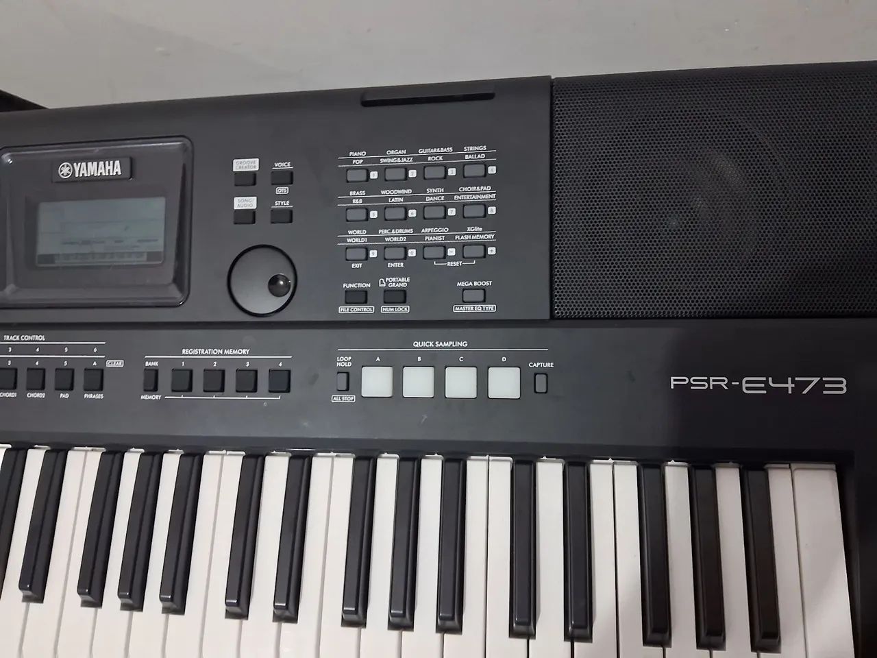 Teclado Yamaha PSR E473  - Foto 2