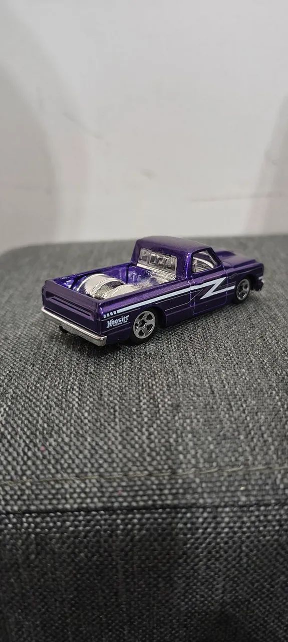 Hot Wheels '67 Chevy C10 - Foto 2