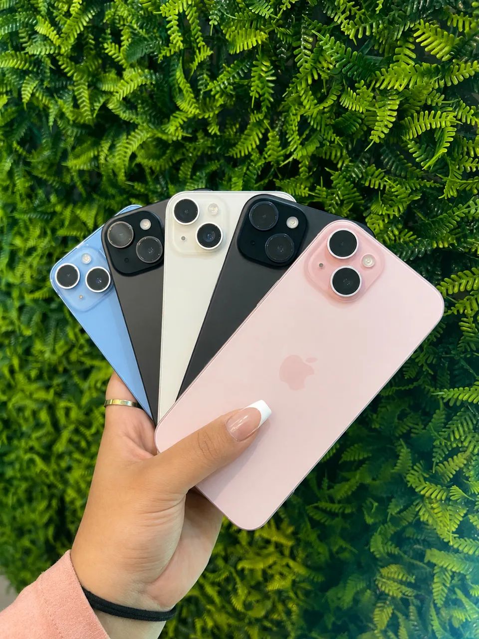 IPhone 15 e IPhone 14 
