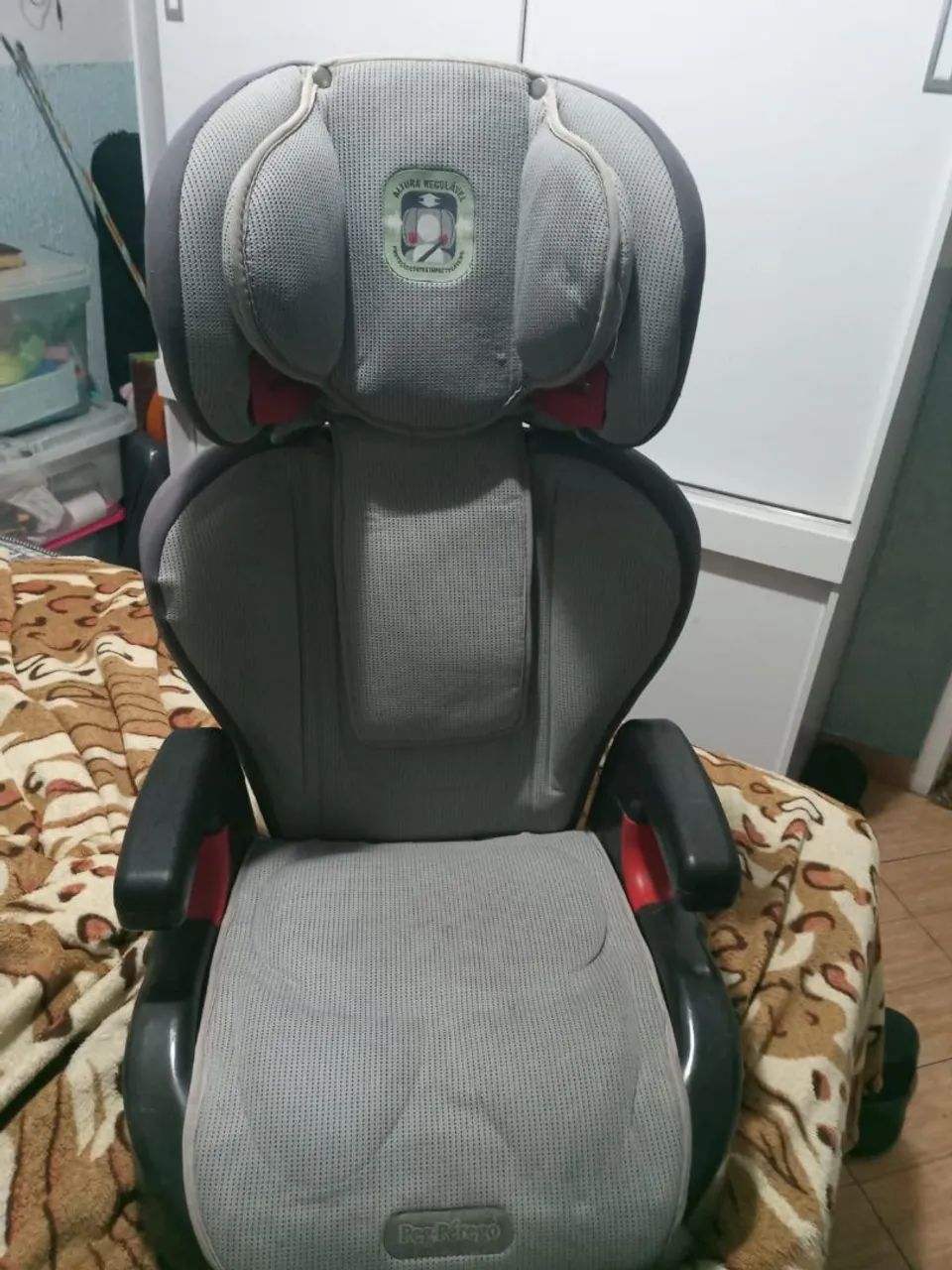 Cadeira de carro que vira assento 