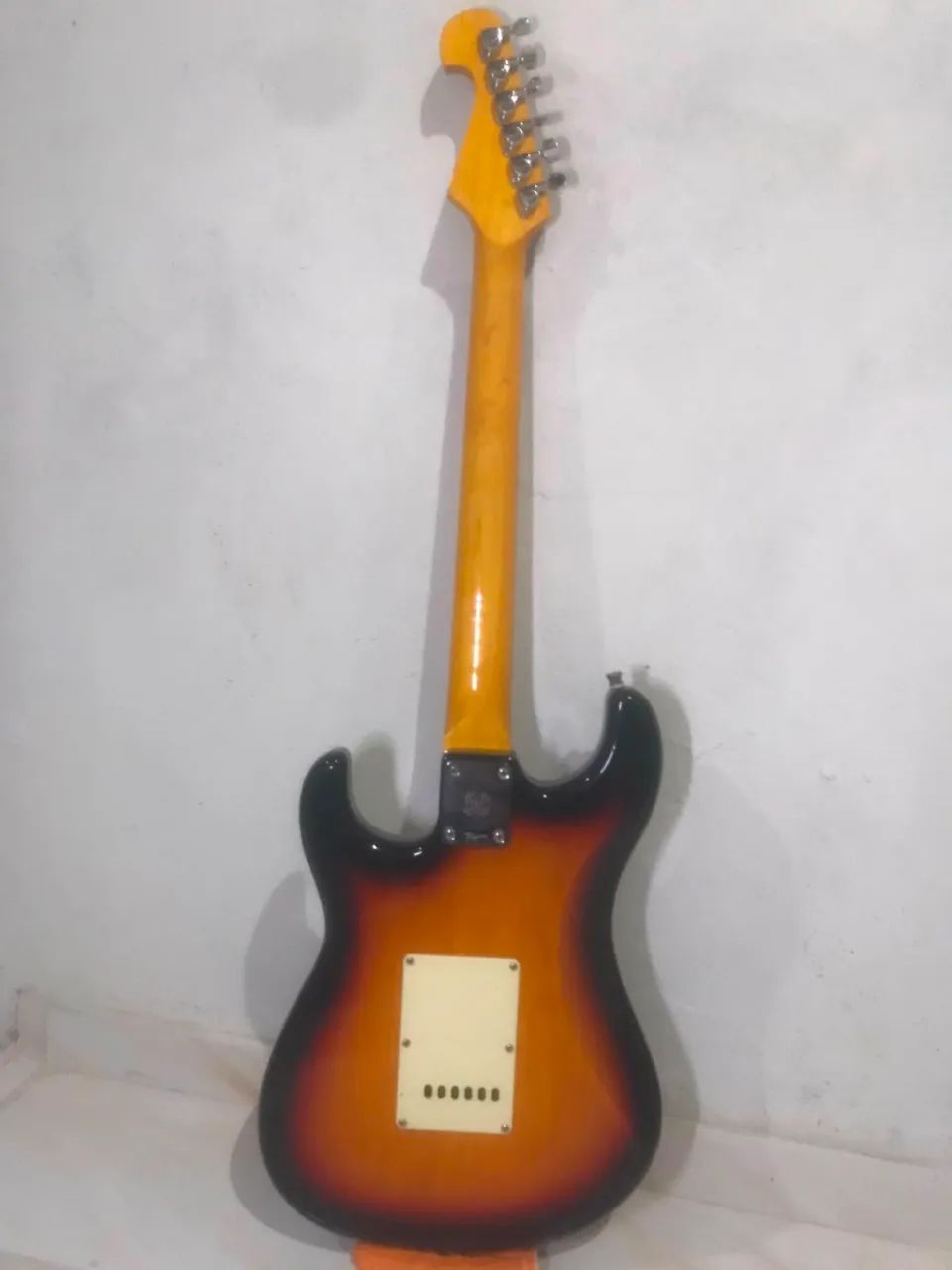 Vendo/troco guitarra - Foto 2