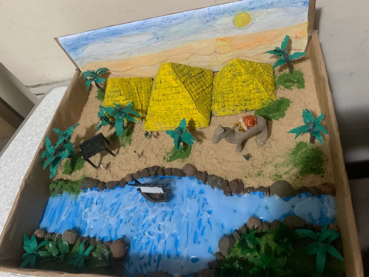 FAÇO MOCHILAS MALUCAS E MAQUETES ESCOLAR  - Foto 3