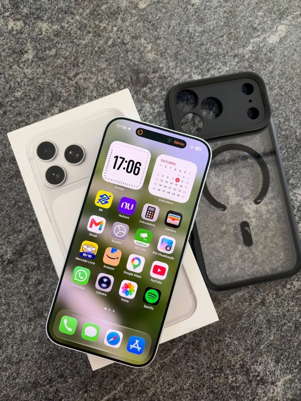 iPhone 17 pro max 2 meses de uso 