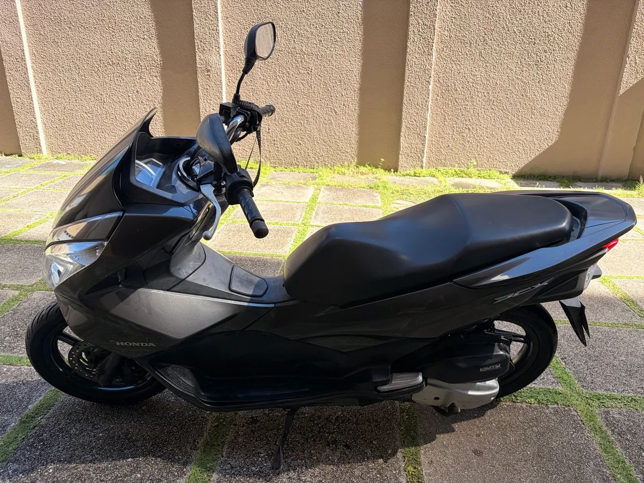 Honda 150/dlx 2017 - 1497994061 | OLX