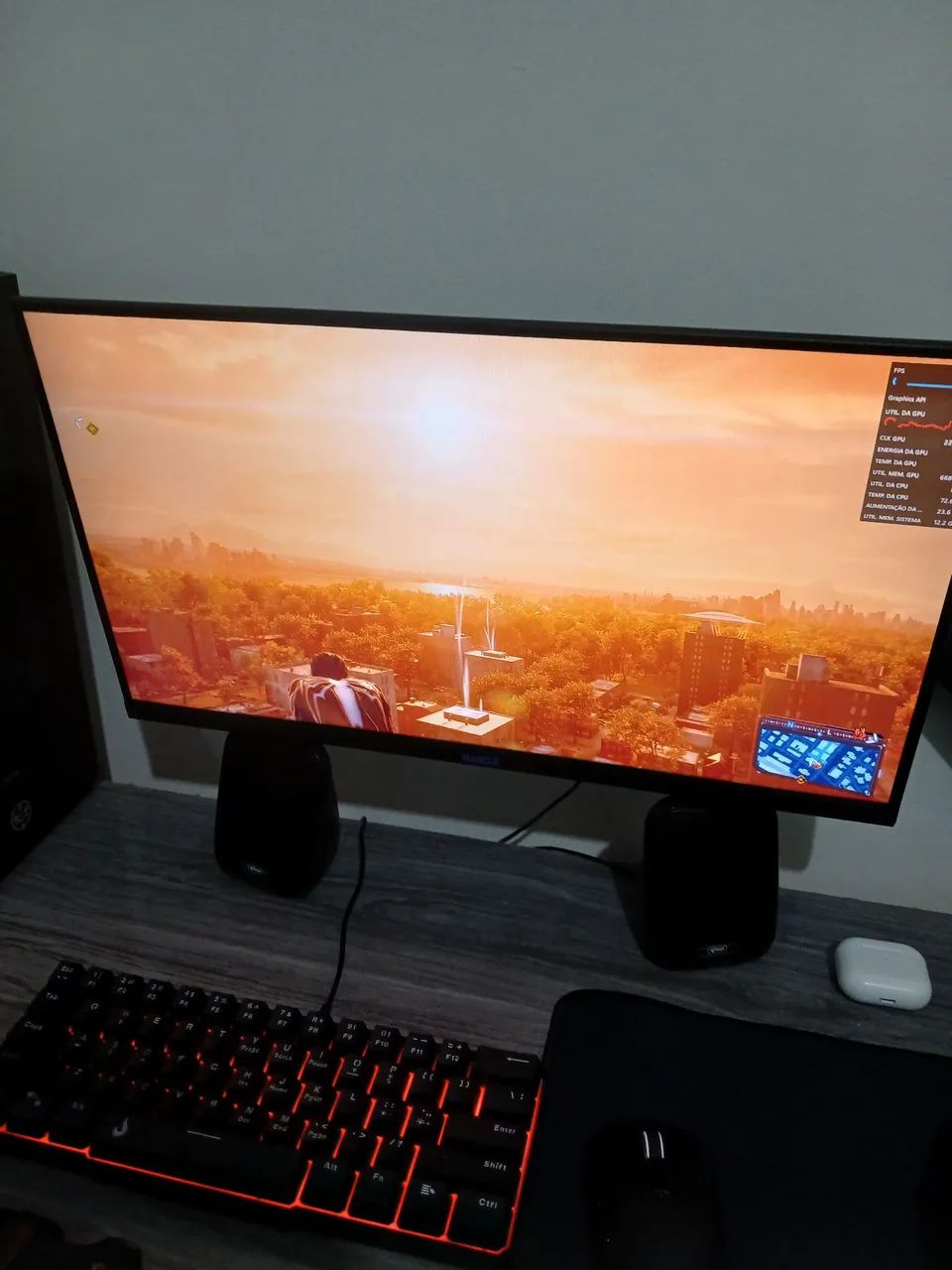 Monitor Mancer 23,5pol e caixinha de som