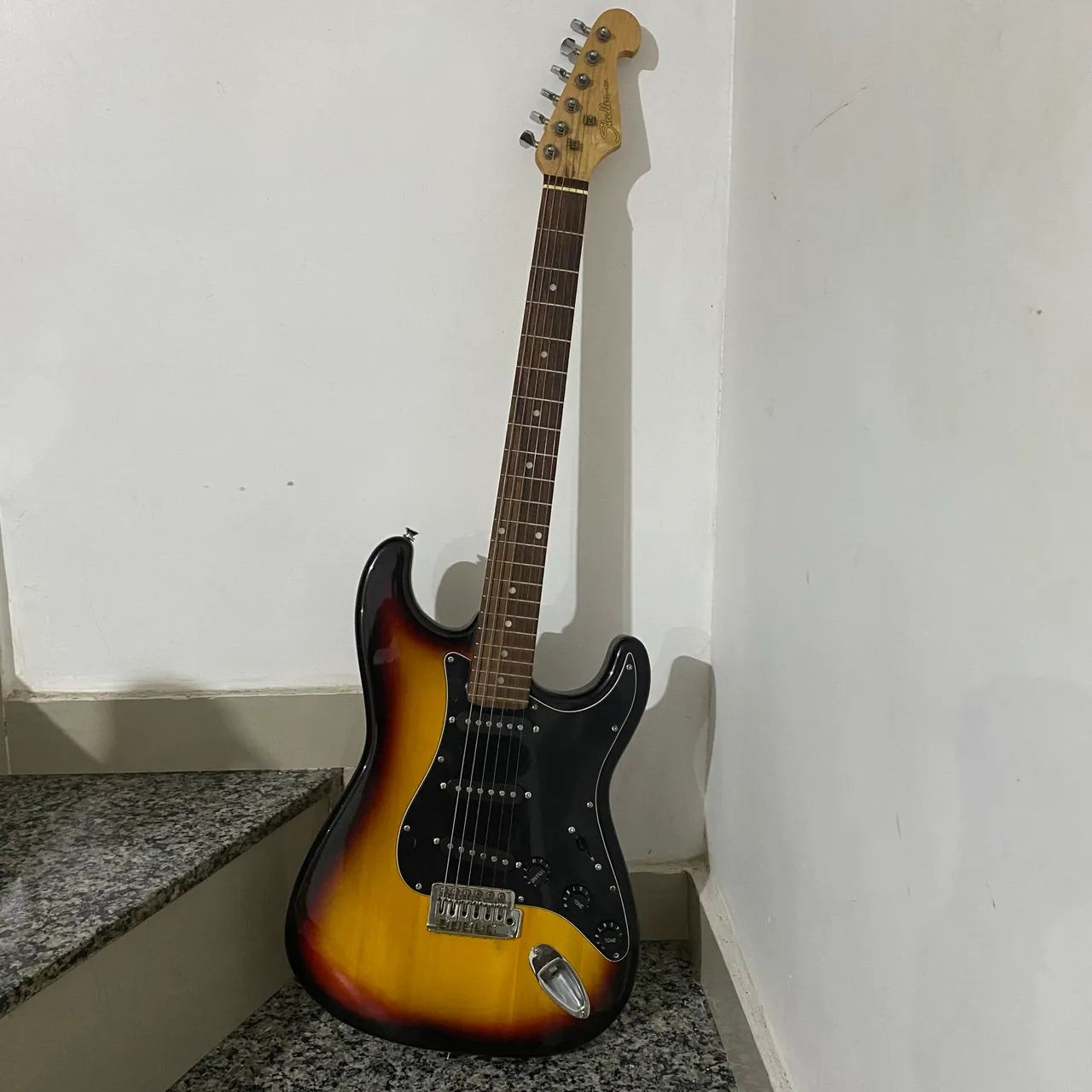 Guitarra stratocaster  - Foto 5