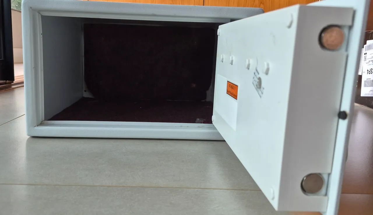 Cofre Techner Defender automático 41x30x24424794674106224641