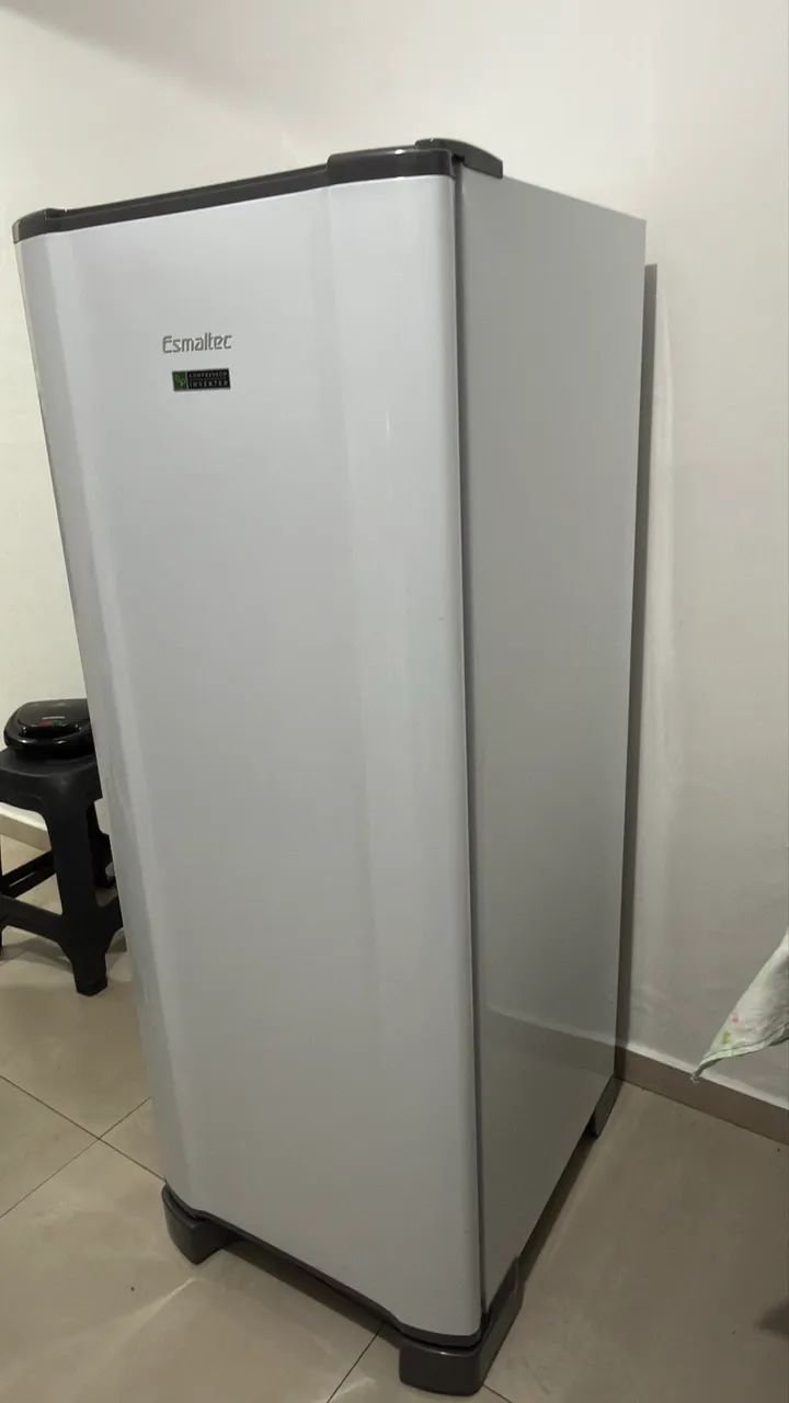Geladeira Esmaltec nova com nota fiscal e garantia  - Foto 3