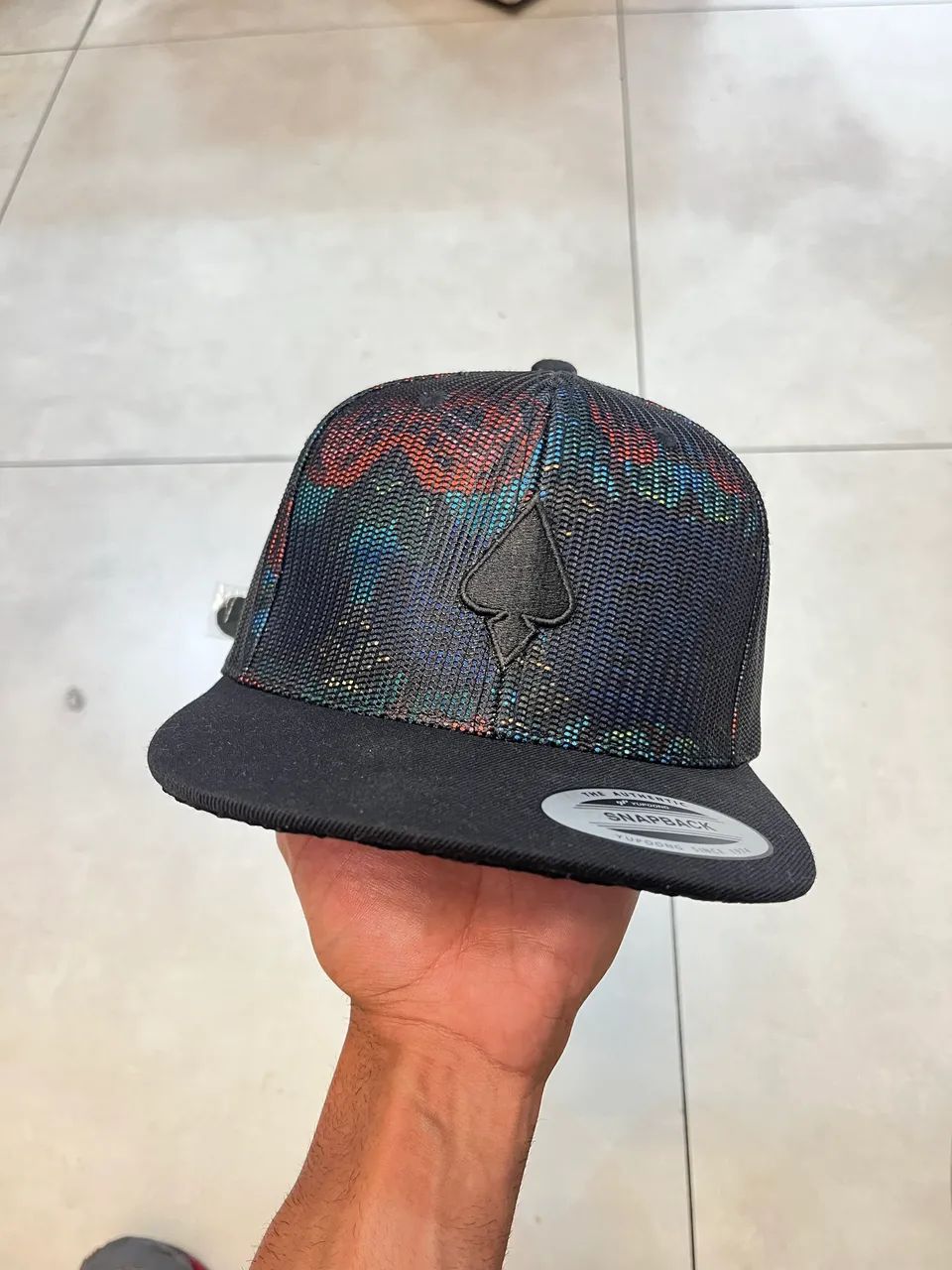 BONÉ MCD FLORAL