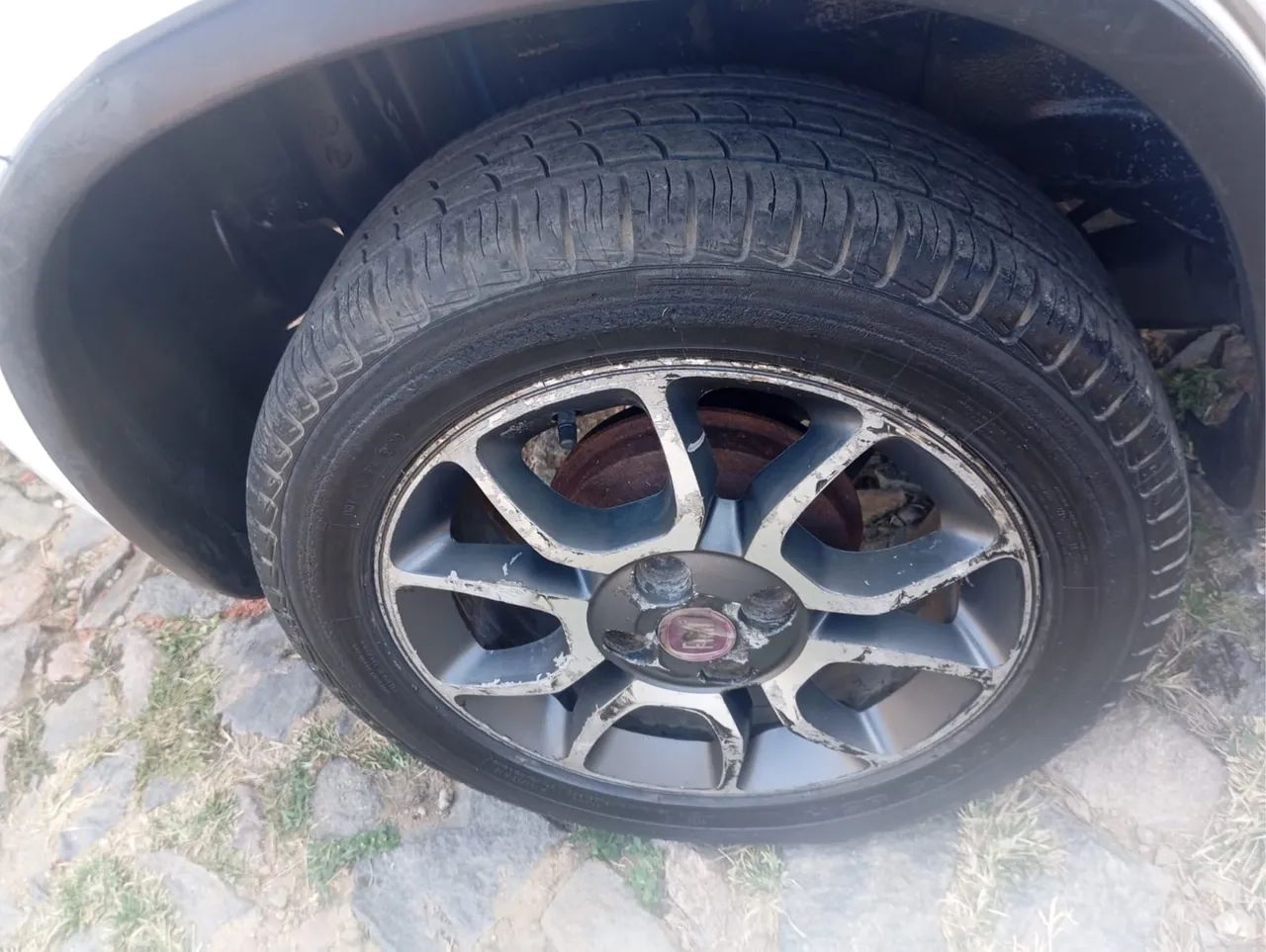 Fiat Uno Sporting 1.4 EVO Fire Flex 8V 4P 2012 - Foto 5