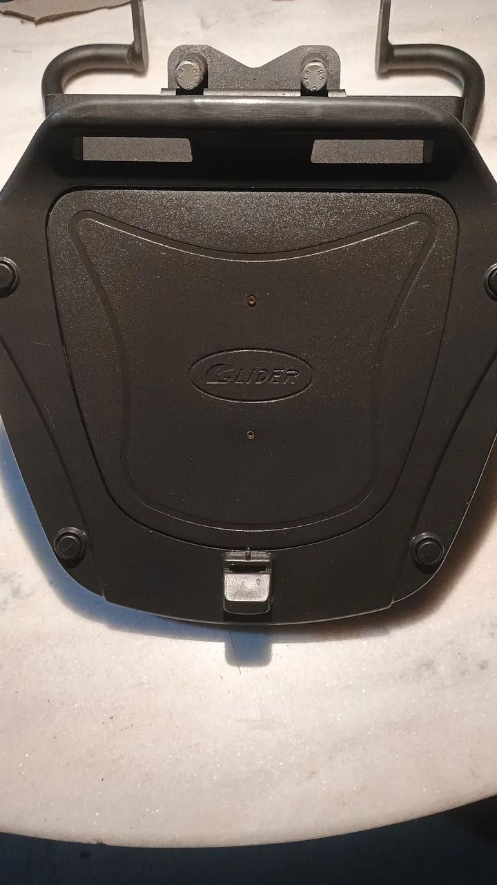 Suporte Com Base e Baú Yamaha XMax 250