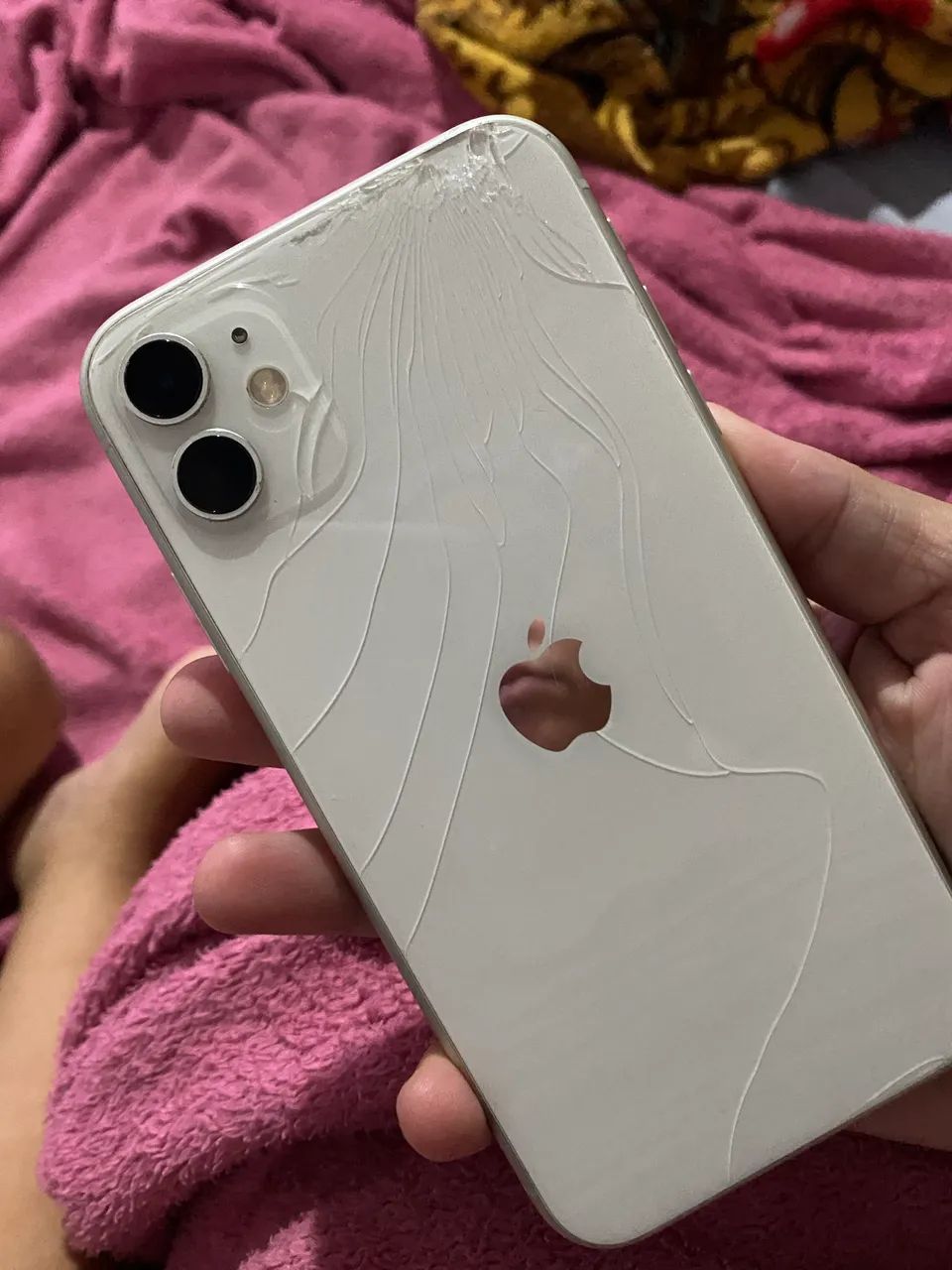 Iphone 11 - 64GB COM DETALHES - Foto 4
