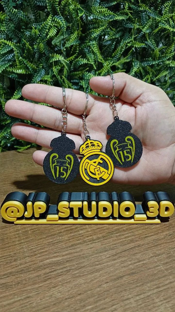 Kit 3 Chaveiros do Real Madrid em 3D - Foto 2
