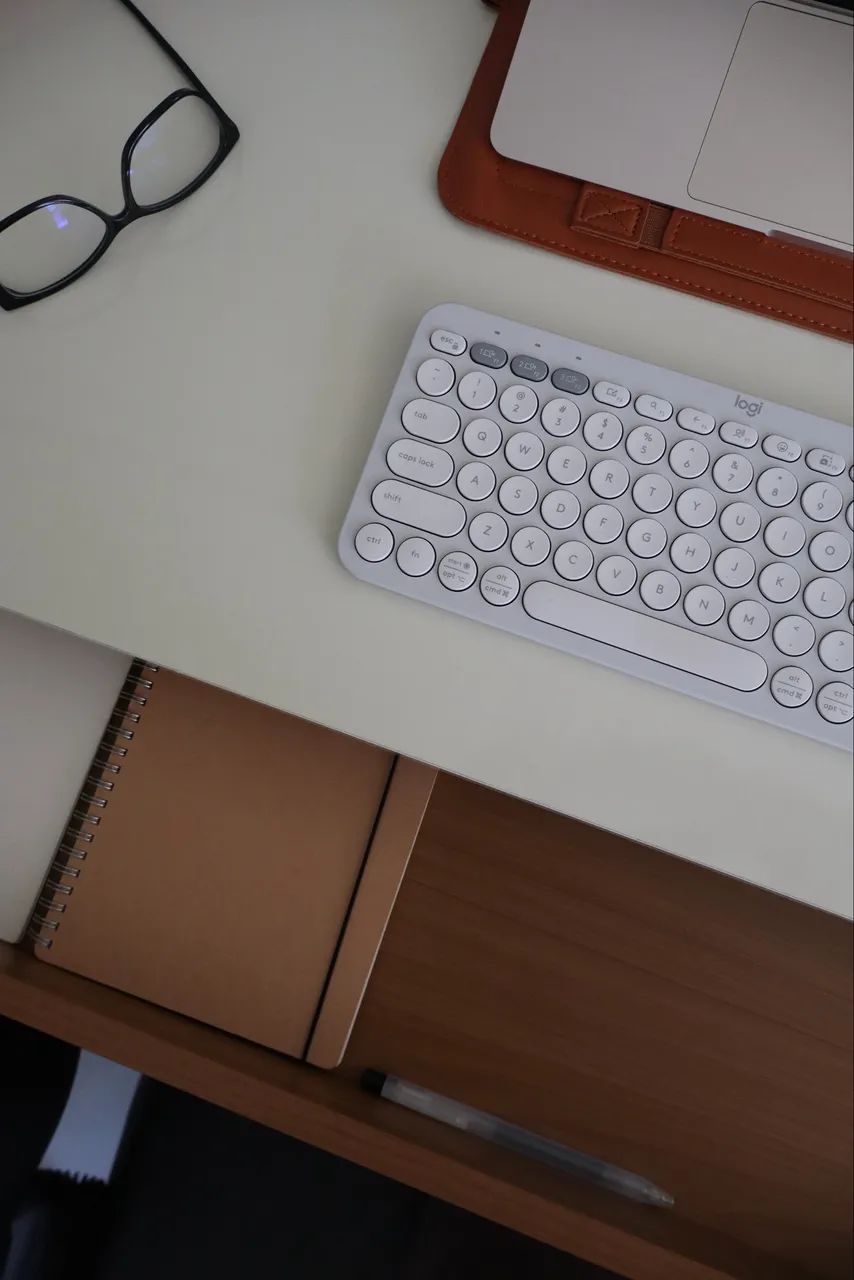 Mesa escrivaninha minimalista - Foto 4