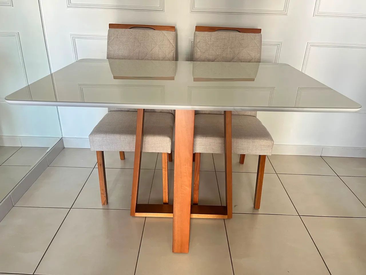 Mesa de madeira a pronta entrega 