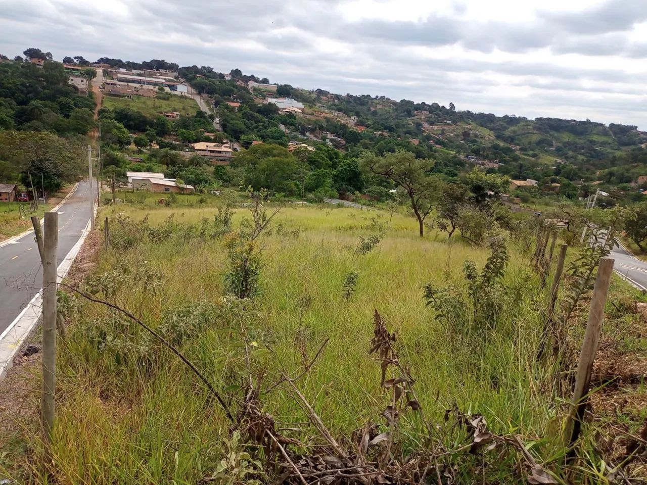 Vendo lote em bicas localidade nova e boa, troco em carro. - Foto 3