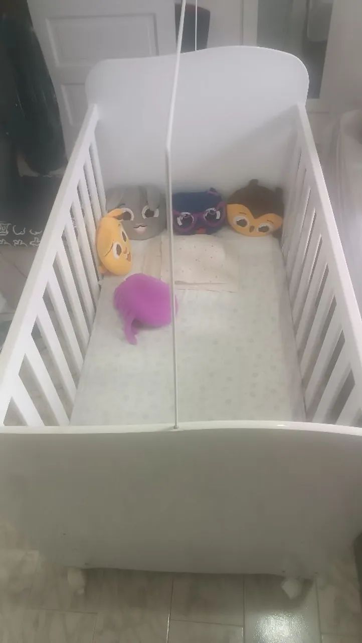 Berço / cama americano + colção impermeável 