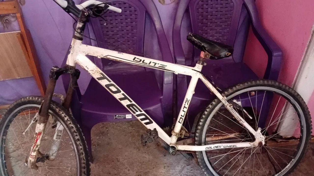 Vendo blicicleta com avarias 