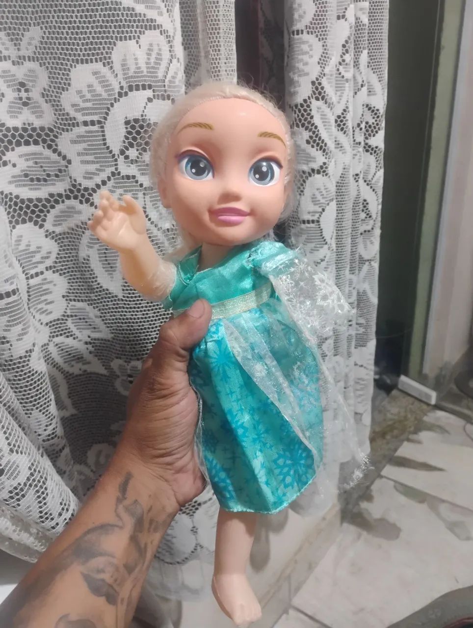 Boneca  Frozen - Foto 2