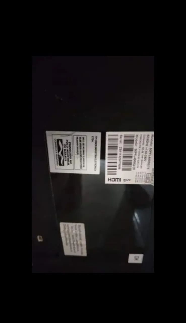 Vendo TV de LED de 50 polegadas para conserto retirada de peças baixei para vender
