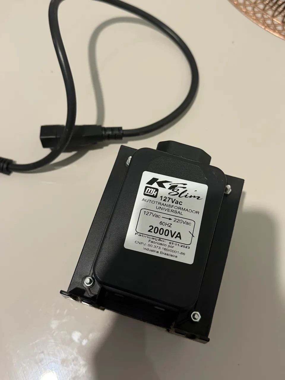 Vendo transformador 110/220 KF Slim - Foto 2