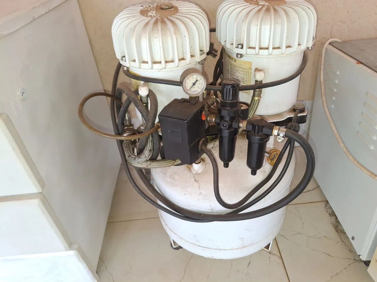 Compressor Odontológico  2900,00