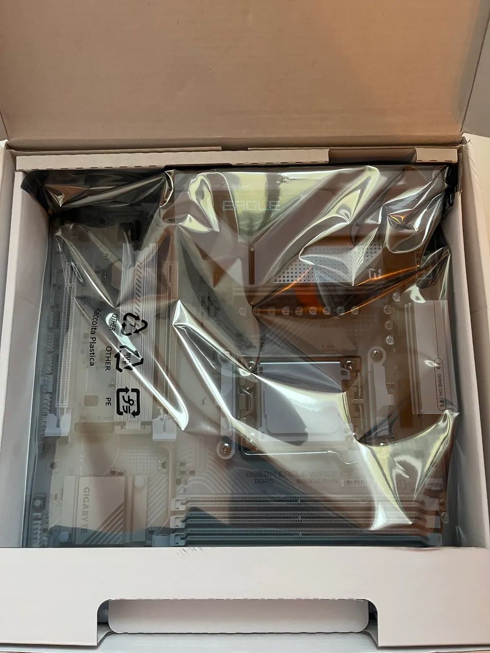 Placa mãe Gigabyte B850m Eagle WIFI6e - Ice (Branca) - Foto 3