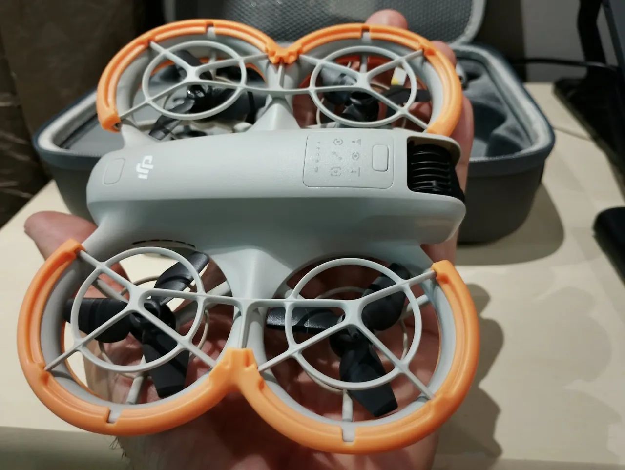Drone DJI Neo com Controle e Acessórios - Completo - Foto 2