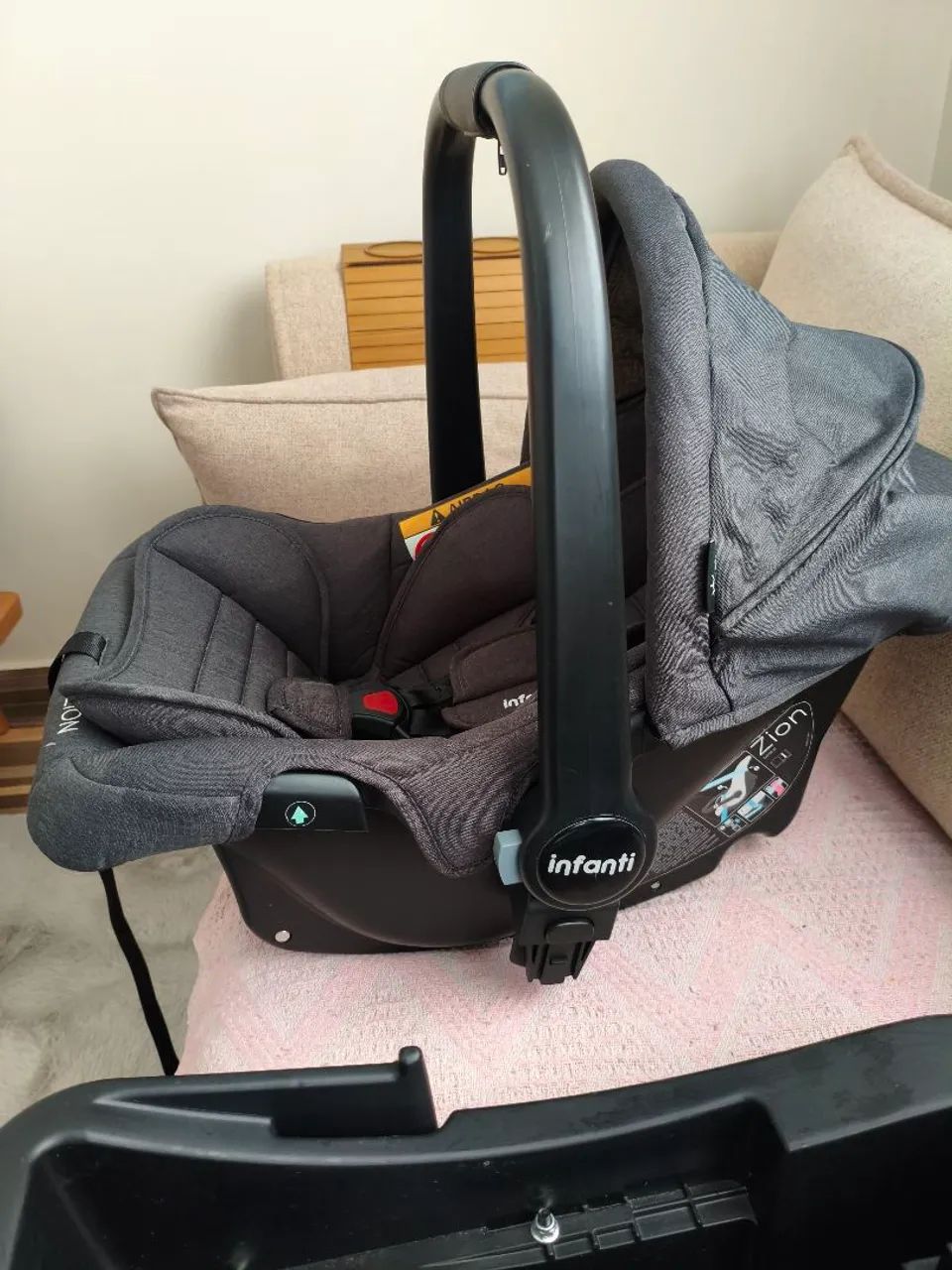 Bebê conforto com base isofix
