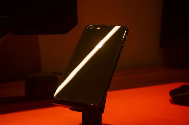 Iphone 8 - 64 Gb - Space Grey - Foto 2