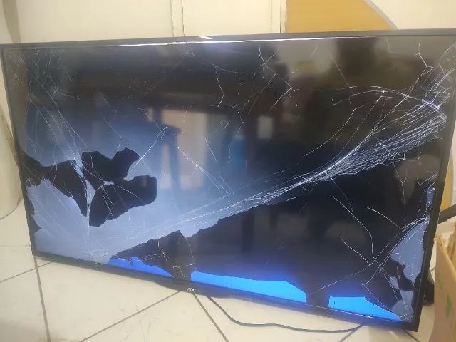  TV AOC 43" LED LE43D1452 - Quebrada - Para Peças