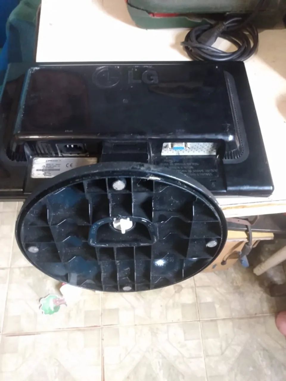 Monitor 16 polegadas no estado