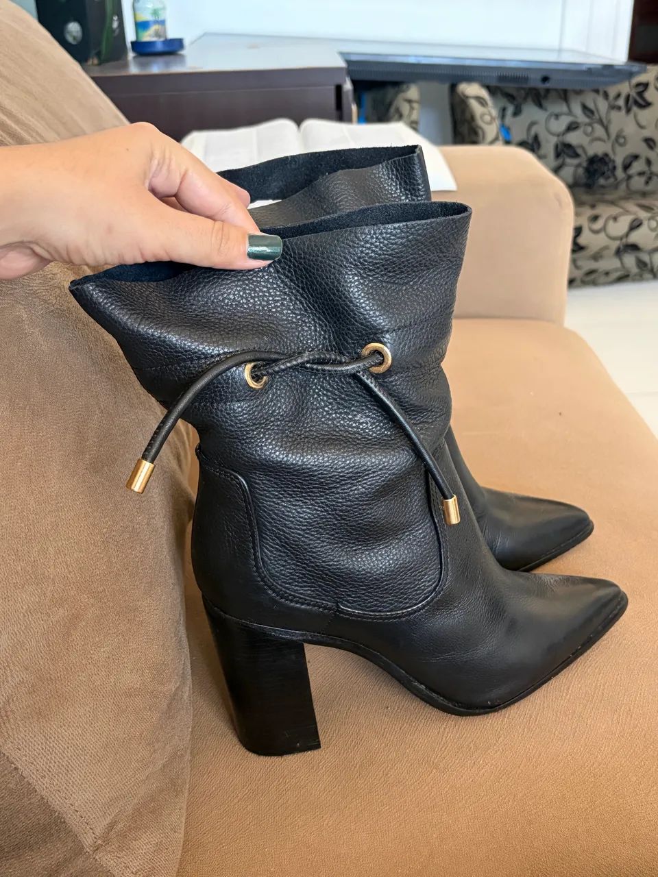 Bota Schutz -couro 