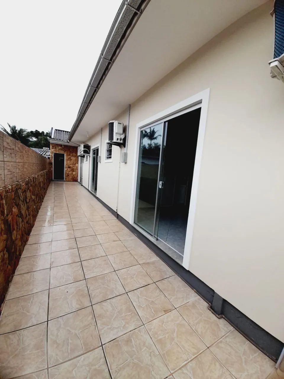 SALA COMERCIAL TÉRREA NO BAIRRO FUNDOS - Foto 4