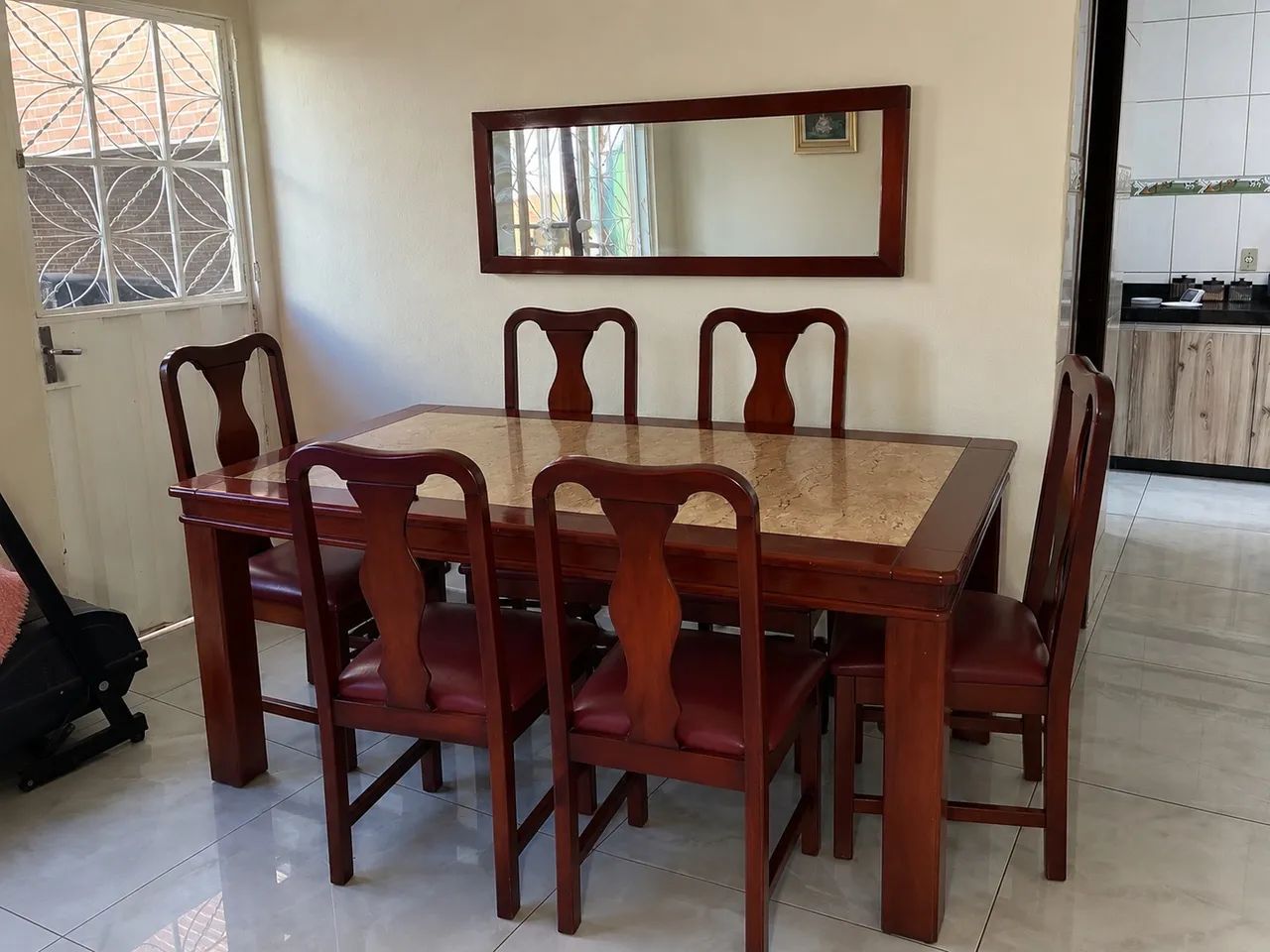 Conjunto de mesa com cadeira e espelho 