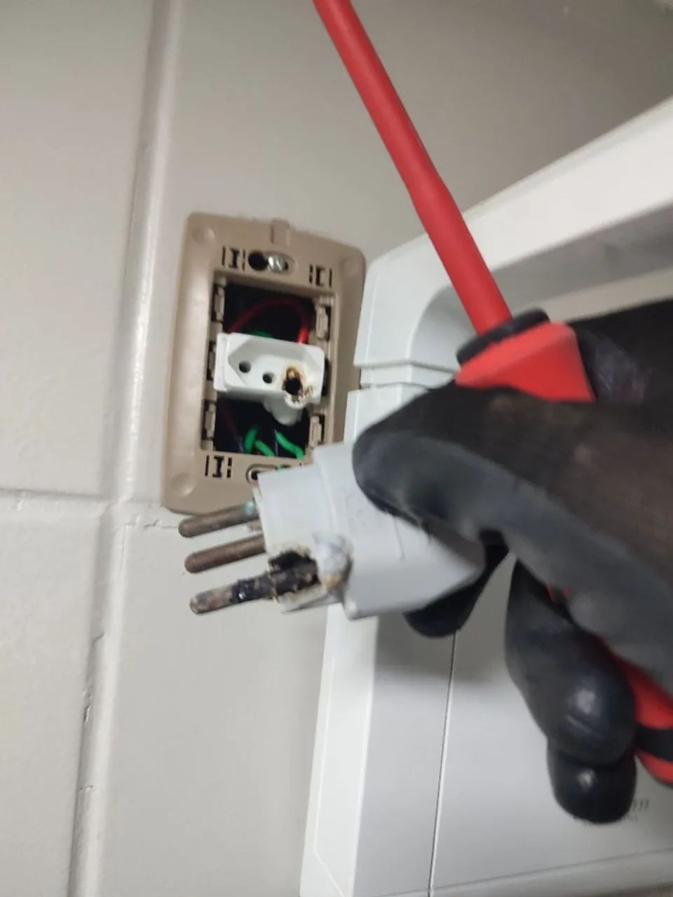 Eletricista residencial e predial  - Foto 4