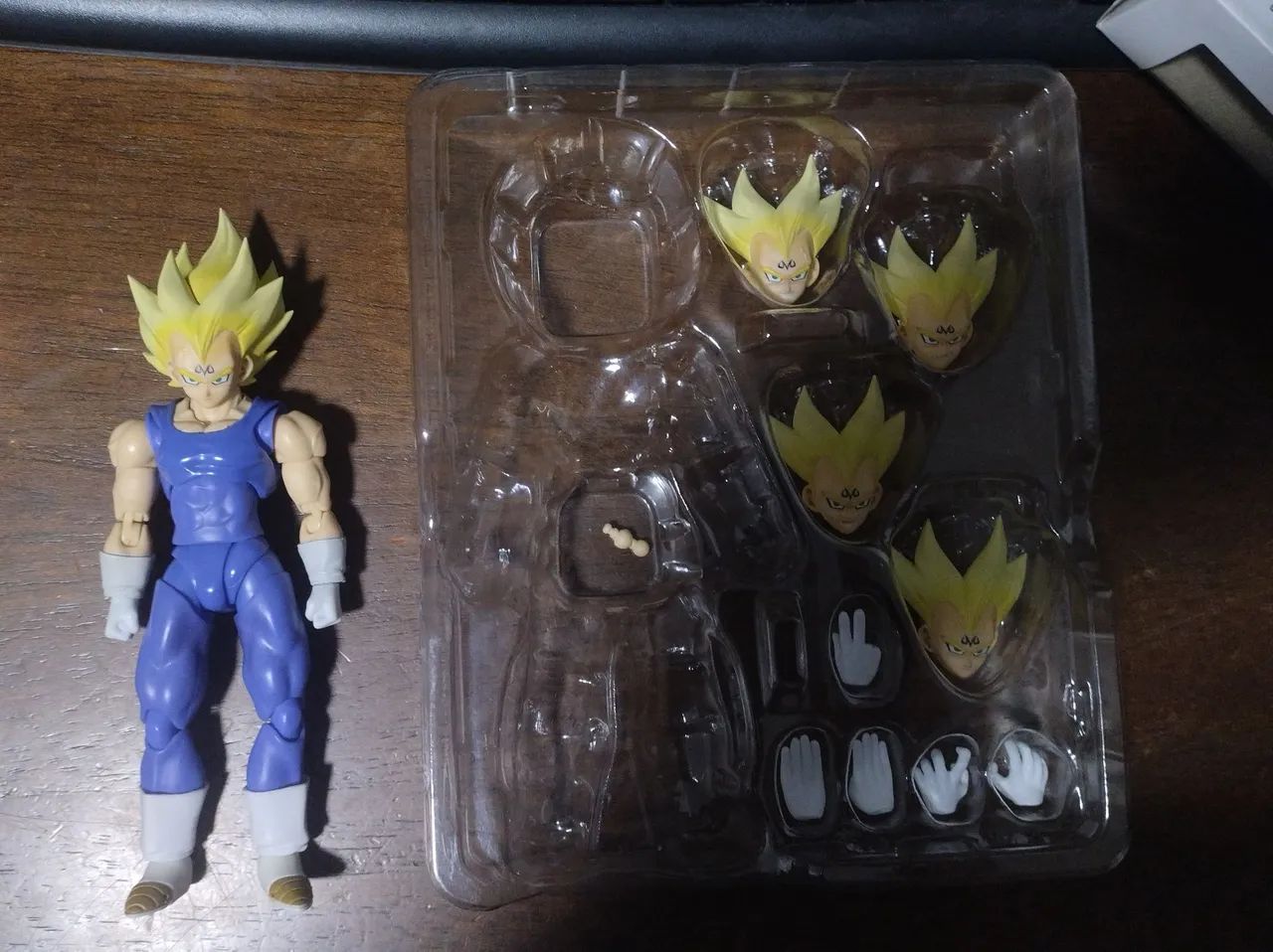 S.H Figuarts Majin Vegeta - Cabelo repintado  por JP Customs - Foto 3