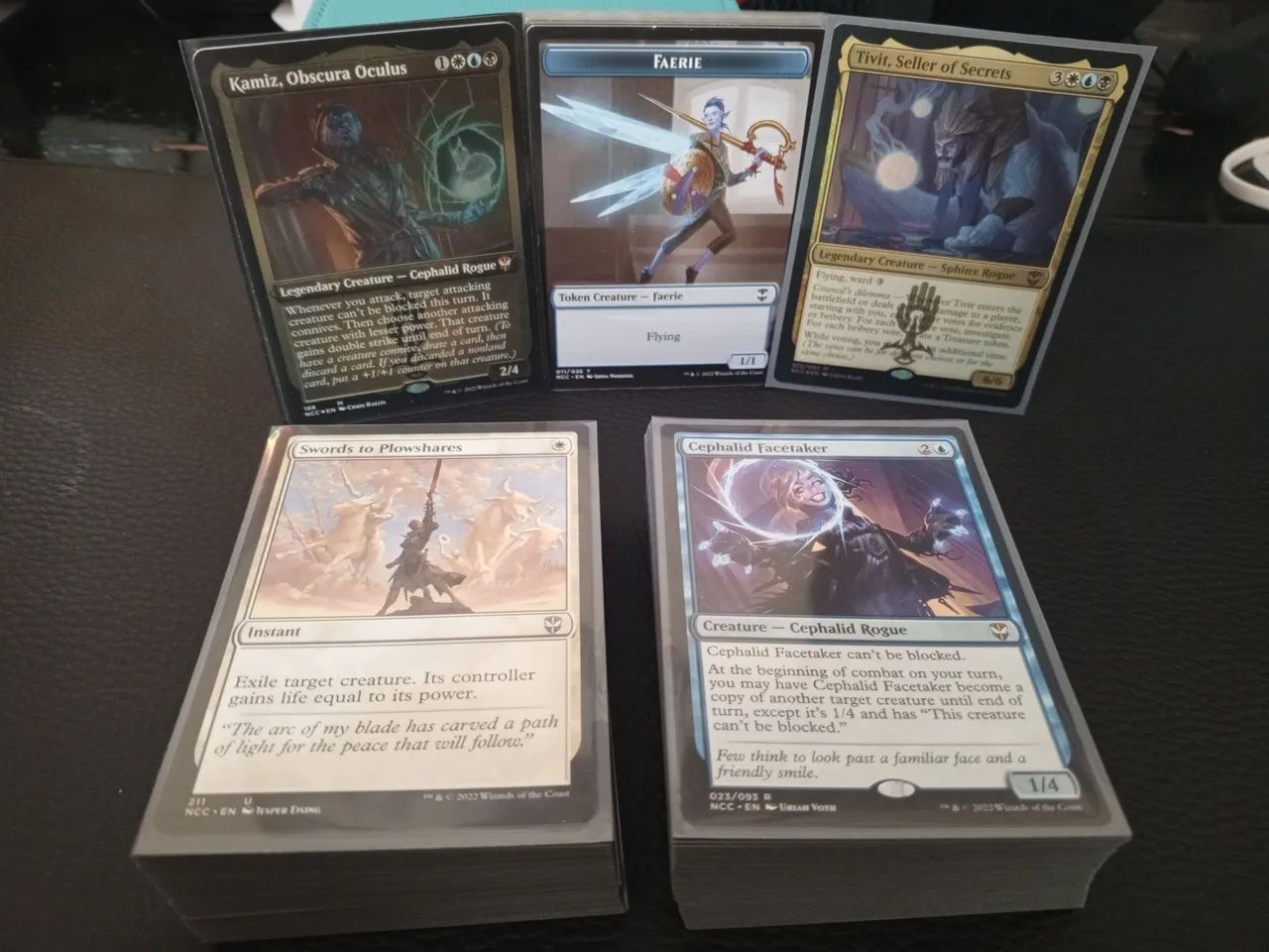 Deck de Commander - Ruas de Nova Capenna - Operação dos Obscura - Foto 2