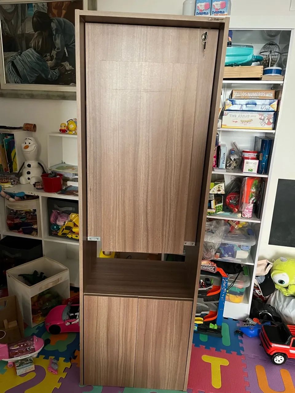 Mesa multiuso com mesa embutida 