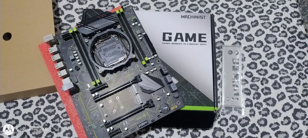 Placa mãe machinist mr9a com defeito 